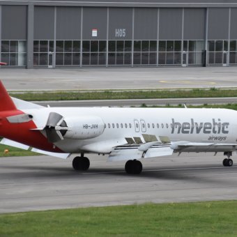 Fokker 100  Helvetic - 47